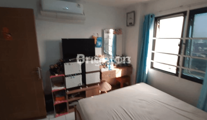 Apartmen Palm Mansion, lantai tinggi posisi paling atas & paling pojok 2