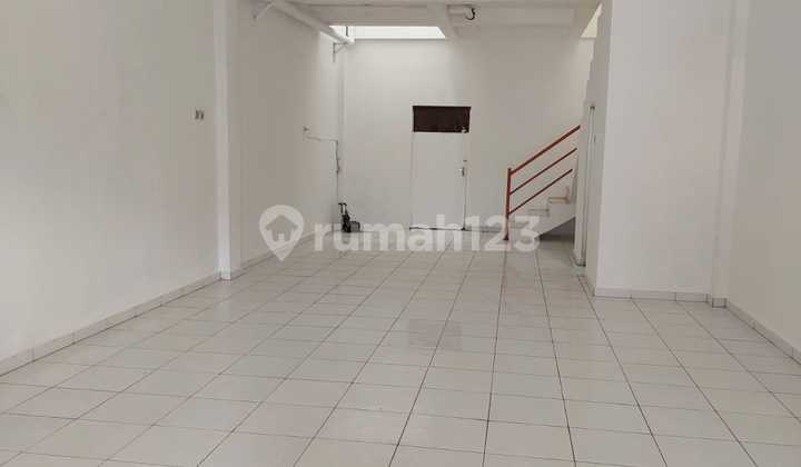 For Sale Neat Shop House Ready to Occupy in Dadap Banten 2