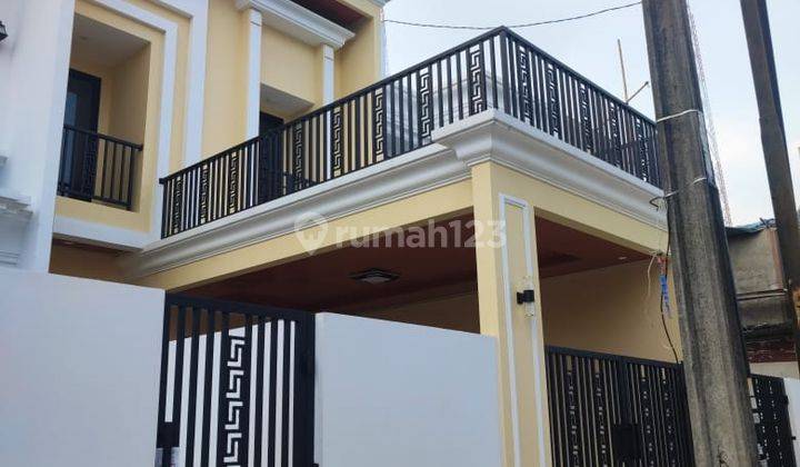 Jual Rumah Baru Cantik Design American Classic di Karang Tengah, Tangerang 2