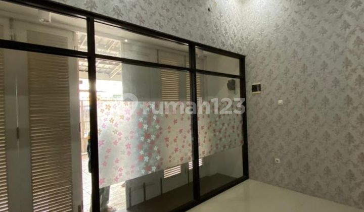 Toko bebas banjir dg parkir luas di Bekasi Selatan 2