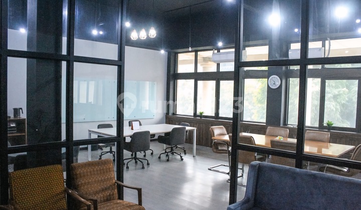 Strategic Office Space for Teams of 6-18 People in Kemang Business Plaza, South Jakarta Strategic Office Space for Teams of 6-18 People in Kemang Business Plaza, South Jakarta
