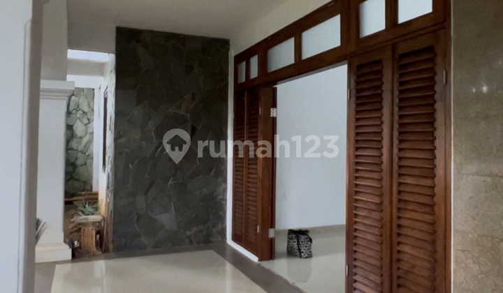 Dijual Rumah Cocok Untuk Kos-kosan Atau Kantor Di Kebayoran Lama 2