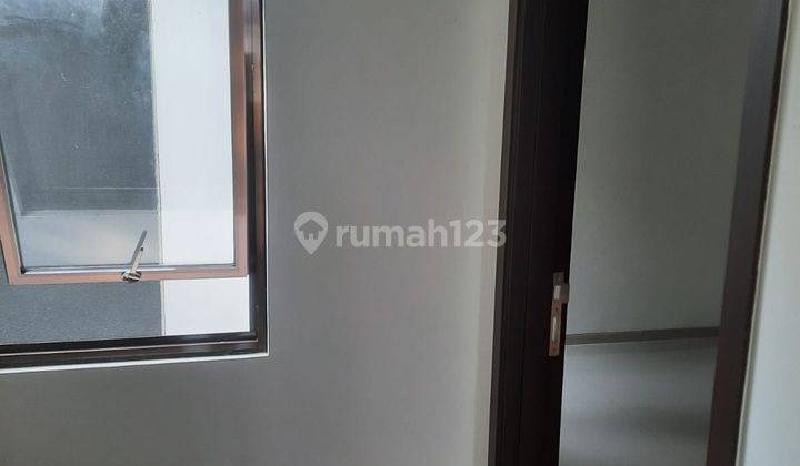 Rumah Hook Baru Siap Huni di Graha Raya, Cluster Fortune Hight 2