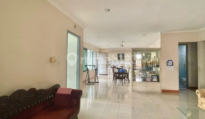 For Sale Gandaria House Suitable for Business and Boarding House For Sale Gandaria House Suitable for Business and Boarding House