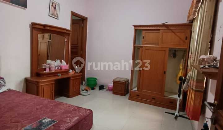 Rumah Murah Bagus Semi Furnish Shm Di Taman Kopo Indah 3