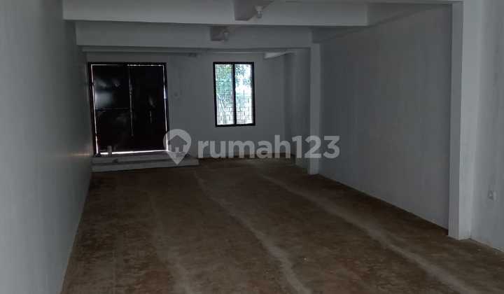 Vila Murah 2 Lantai Luas 1400.0 M² Shm Di Bandung Utara