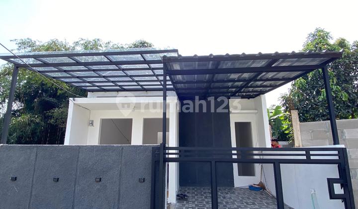 For Sale 1-Story House 5 Minutes to Soroja Toll Road Bandung 1