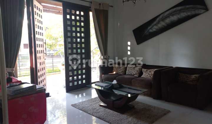 Luxury Minimalist House in Boulevard Golf Araya Malang 2