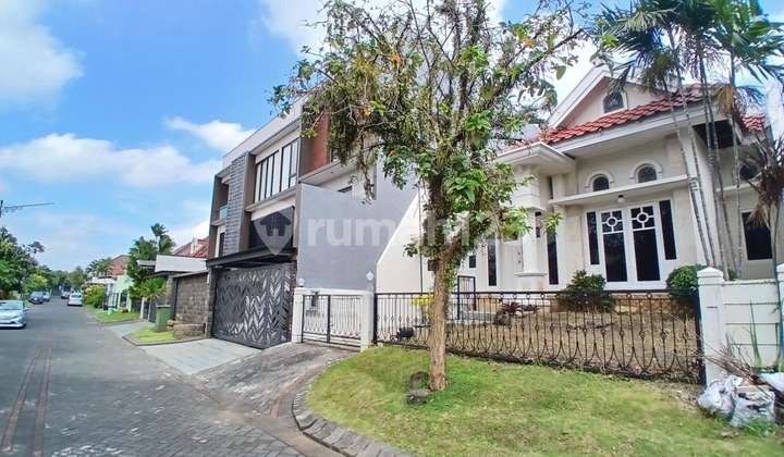 Rumah Mewah di Perumahan Eksklusif Istana Dieng Malang 2