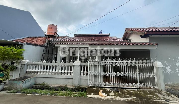 Hook House in Pondok Cabe Indah, Pamulang, South Tangerang 2