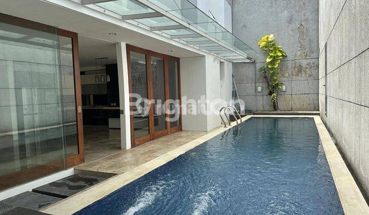 RUMAH PREMIUM ADA KOLAM RENANG DI KEMANG 1