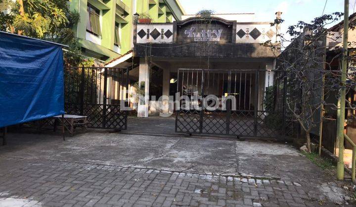 RUMAH DAN TEMPAT USAHA RESTO LOKASI STRATEGIS PINGGIR JALAN RAYA 1