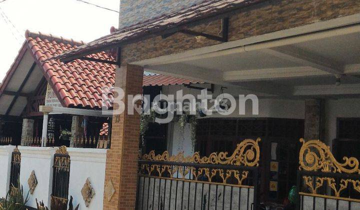 Rumah Cantik Terawat Dengan Ornamen Kayu Kayu Dan Atap Yang Tinggi Pinggir  Jalan Raya Di Jagakarsa Lokasi Strategis 2