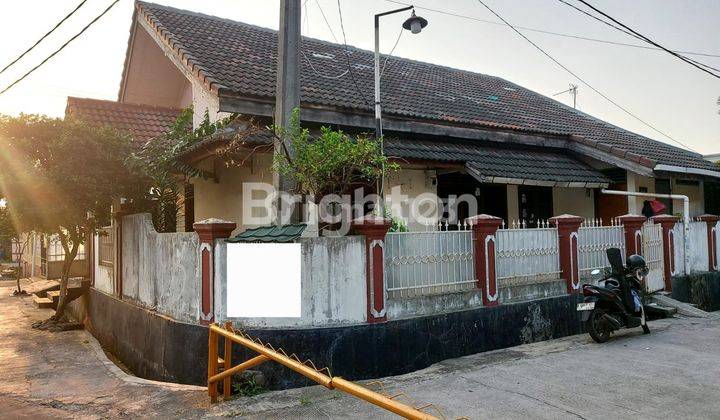 Rumah Lokasi Strategis Di Komp Tni Ad Cimanggis Cocok Untuk Buka Usaha 1