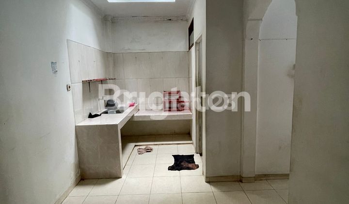 PORIS INDAH HOUSE JUST A STEP AWAY FROM THE TRAIN STATION 2