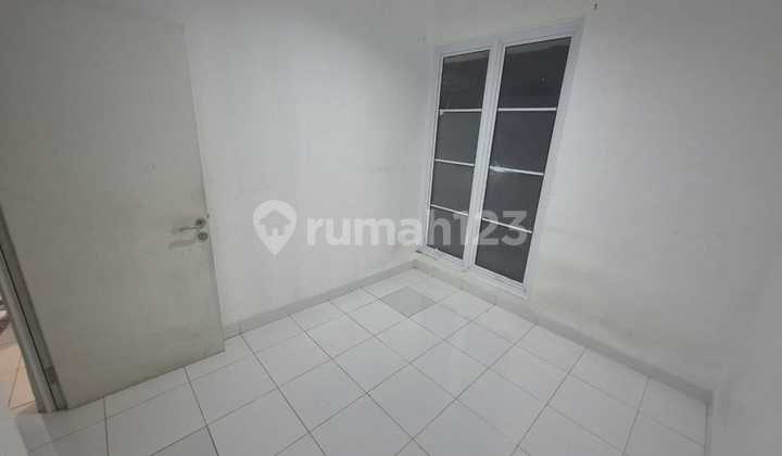 Strategic House in Cilodong Area Strategic House in Cilodong Area