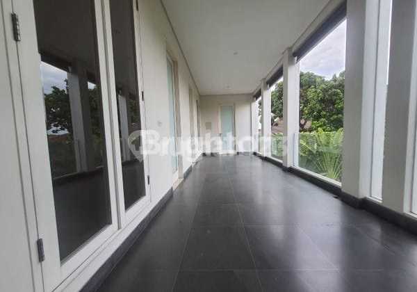 Modern and Lush Luxury House in Cipete 2