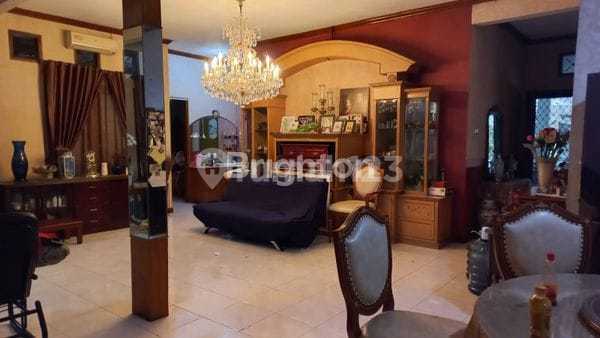 Luxurious Residence Echo Charm Estate Comfortable and Quiet Strategic Luxurious Residence Echo Charm Estate Comfortable and Quiet Strategic