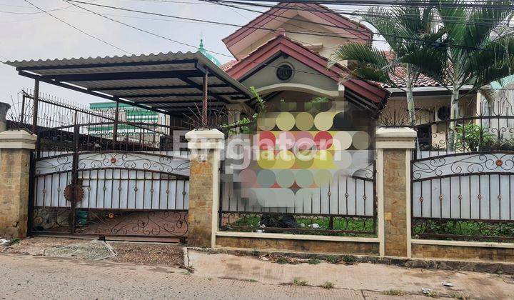 RUMAH 240M PINGGIR JALAN RAYA CIMANGGIS LOKASI STRATEGIS COCOK UNTUK TEMPAT USAHA DAN INVESTASI 1