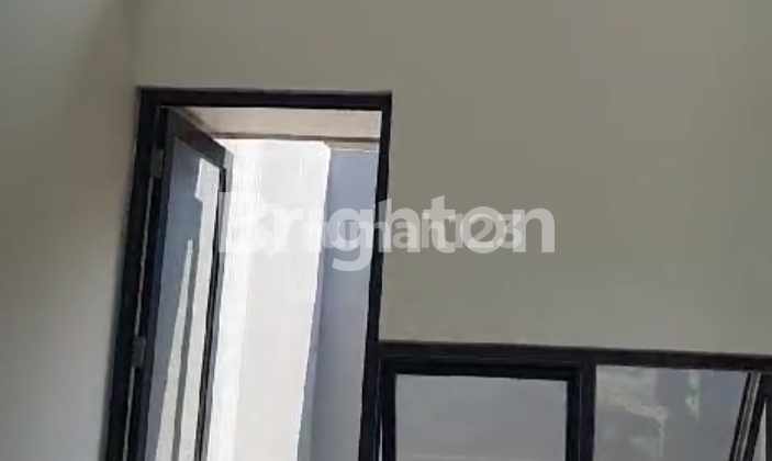 GOLDEN FLOWER RUMAH MEWAH DEKAT STASIUN DAN TOLL DEKAT BSD 2