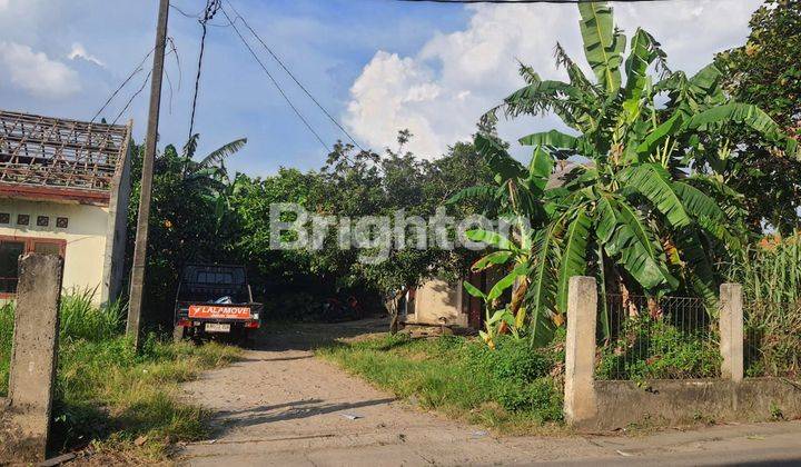 RUMAH KONTRAKAN 2,DAN DUA RUMAH RUSAK HITUNG HARGA TANAH SAJA  PINGGIR JALAN RAYA DEKAT TANGSEL 1