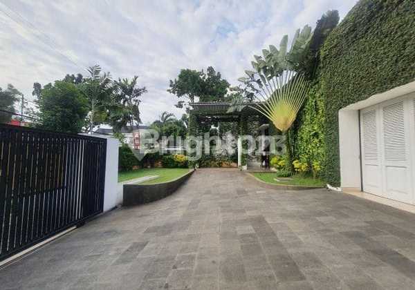 Rumah Mewah Modern dan Asri di Cipete Rumah Mewah Modern dan Asri di Cipete