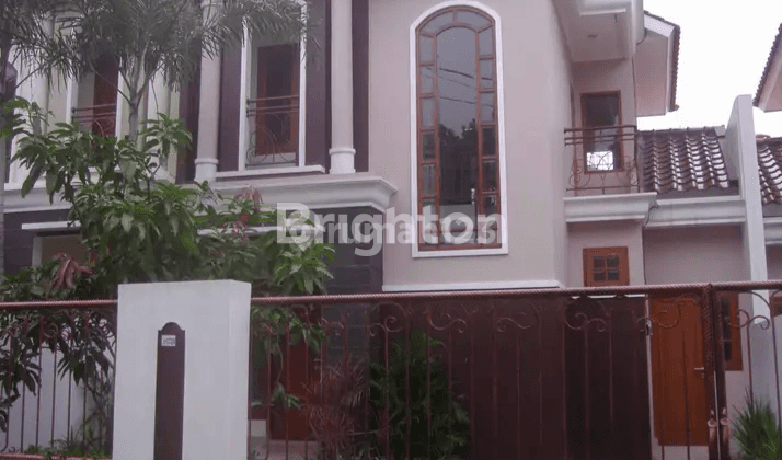 RUMAH MINIMALIS MODERN DALAM CLUSTER JAKARTA SELATAN 2