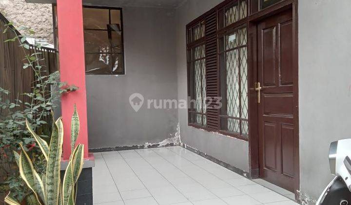 Jual rumah+ kontrakan 5 unit lokasi strategis sayap cibaduyut Rumah di Cibaduyut SHM Sudah Renovasi 1