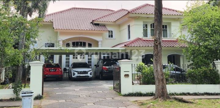 Dijual Cepat Rumah Klasik Modern Lokasi di Karawaci Tangerang