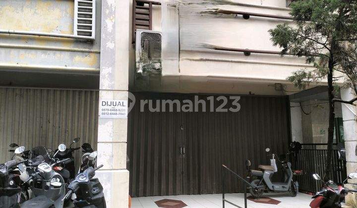 Two-Story Shop House For Sale in Sector 3 A Bintaro Shopping Area, Facing Plaza Bintaro, Tangsel