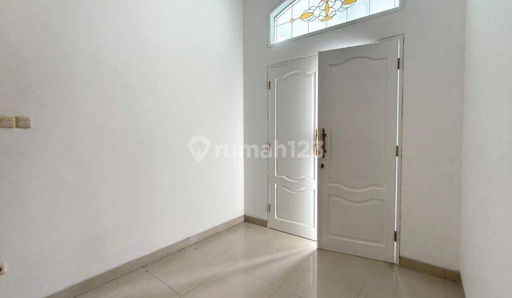 Jual Rumah Mewah di Permata Buana, Rumahnya Rapi dan Bagus 2
