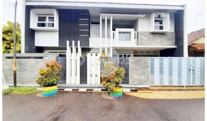 Rumah Baru Mewah 2 Lantai Pasirluyu Sayap BKR Bandung Strategis  1