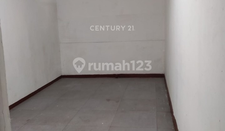 Shop House Suitable for Restaurant or Business in Asia Afrika Karapitan 2