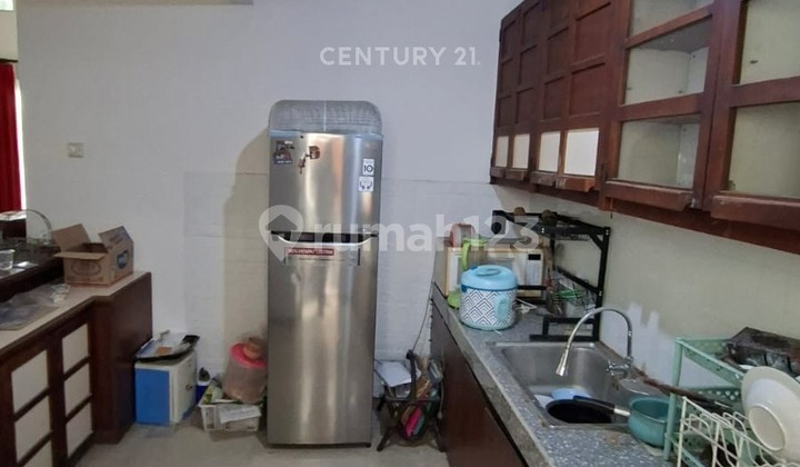 Well-Maintained House Ready to Occupy Turangga Buah Batu Area 300 Mtr Quick Sale 2