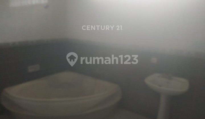 Single Story 3 Bedroom House For Quick Sale In BKR Kembar Mas