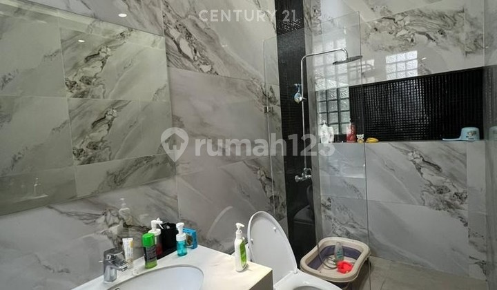 2-Story Ready-to-Occupy Renovated House in Buah Batu Cluster 2