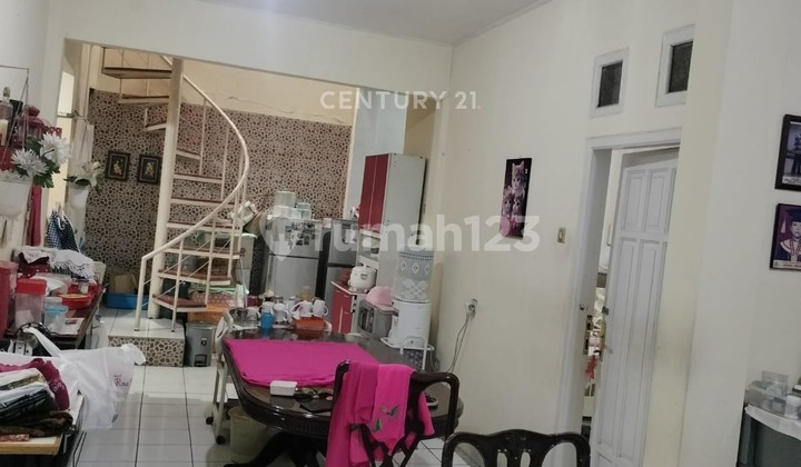 6 Bedroom House Suitable for Boarding, Buah Batu Turangga Wing. 1