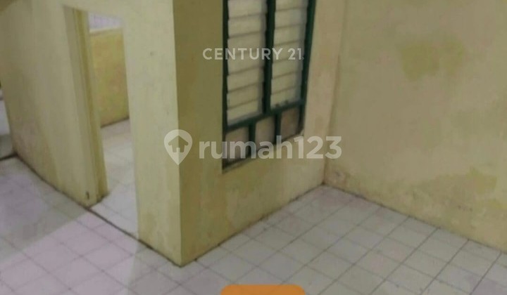 2-Story Shophouse Ready for Use on Main Road Sudirman Street 2-Story Shophouse Ready for Use on Main Road Sudirman Street