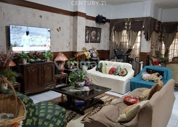 Rumah 2 Lantai Luas 500 Meter Siap Huni Taman Holis Indah 