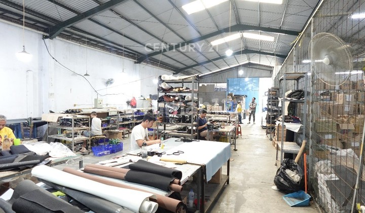 Warehouse 375 Meters Ready to Use in Cibaduyut Sukamenak Warehouse 375 Meters Ready to Use in Cibaduyut Sukamenak