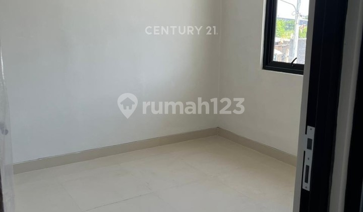 New 2-Story House in the Luxury Grand Sharon Housing Estate, East Bandung 2