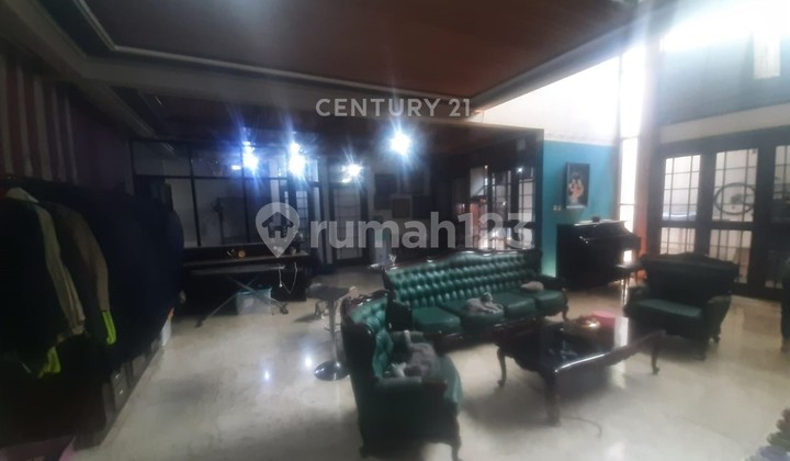 Ready-to-Occupy 2-Story House on Main Road, Buah Batu Wing, Quick Sale 2