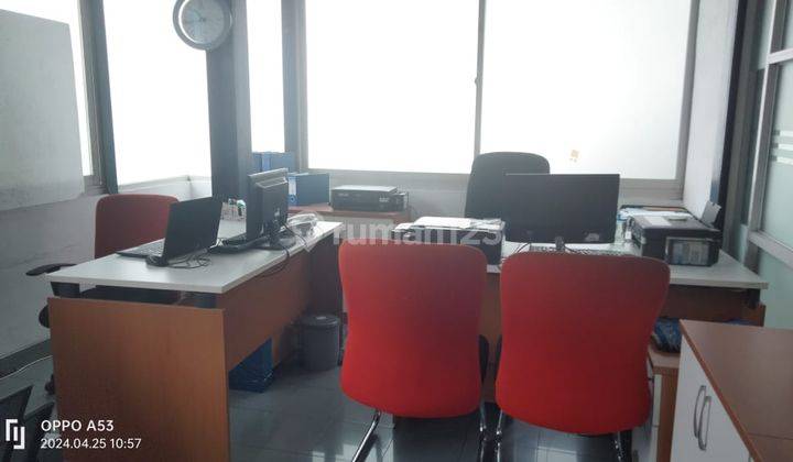 Dijual Gedung Bangunan Kantor Terawat 2