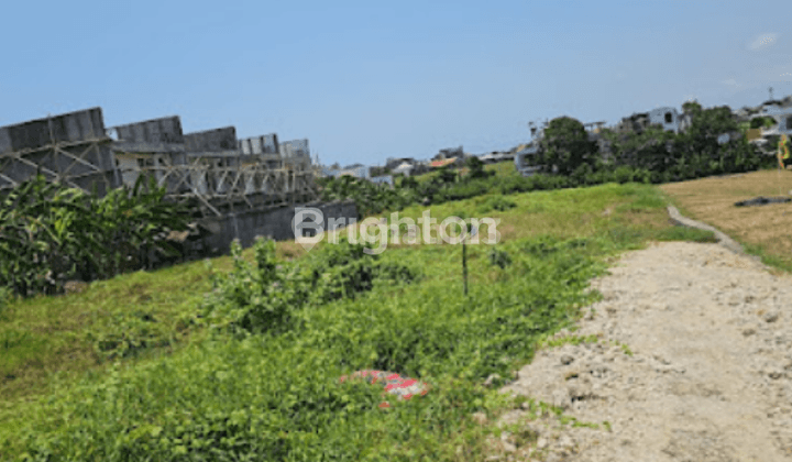 LAND WITH ADEQUATE ACCESS IN BERAWA 1