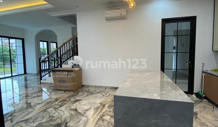 Rumah Bangunan Mandiri Semi Furnished di Alam Sutera Cluster Victoria