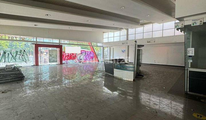 Dijual Bangunan Ex Showroom Di Jakarta Selatan 2