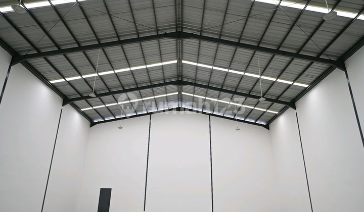 For Rent / For Sale Brand New Warehouse in Legok Warehouse 2208.0 m² in Legok