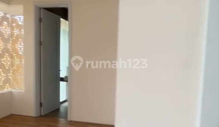 Dijual Rumah 3 Lantai Puri 11 Siap Huni Jakarta Barat 2