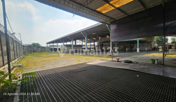 For Sale: Building + Land, former car workshop near Binus Alam Sutera For Sale: Building + Land, former car workshop near Binus Alam Sutera