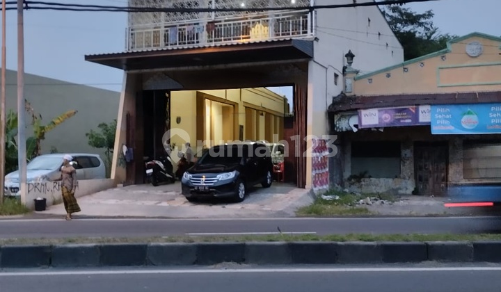 Luxury Shop House Former Car Showroom on Main Road Side